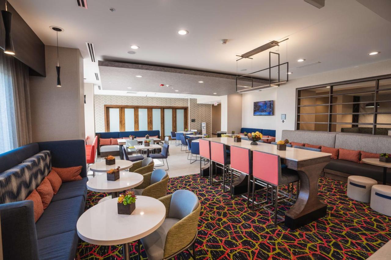 Hampton Inn By Hilton Huntley Chicago Екстер'єр фото