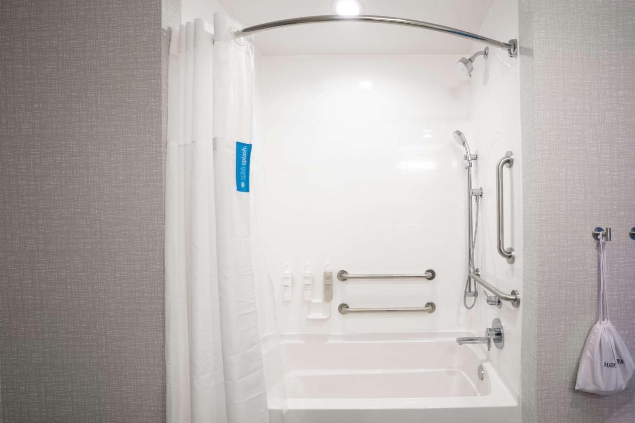 Hampton Inn By Hilton Huntley Chicago Екстер'єр фото
